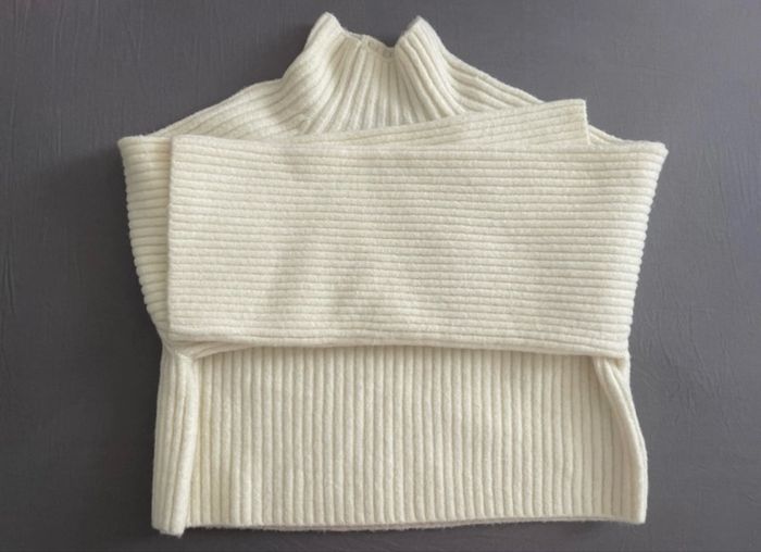 Pull en très bon état - photo numéro 2