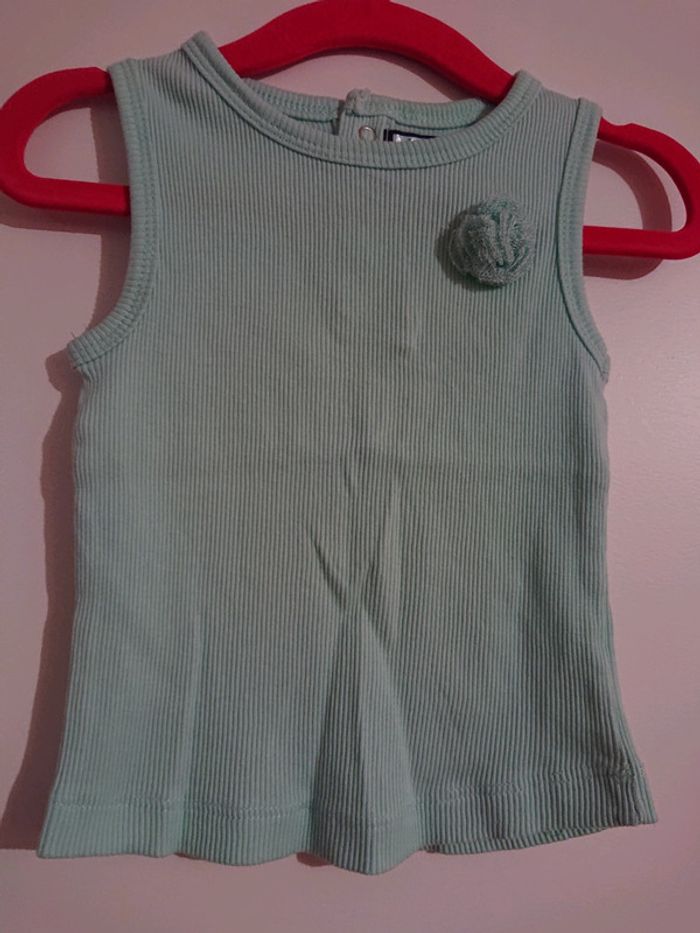 Tee-shirt sans manche Kiabi 12 mois