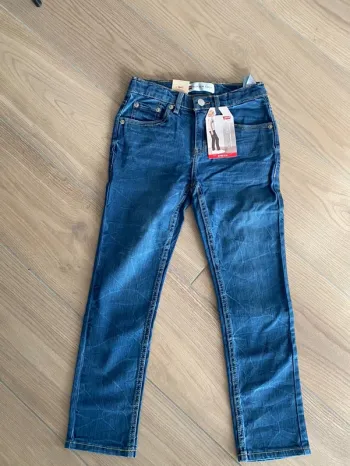 Jean slim Lévis 512 neuf