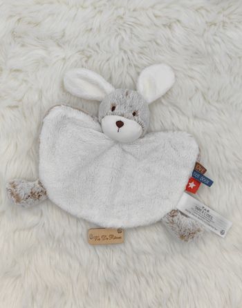 Doudou Peluche Plat Chien Lapin Blanc beige Love Tout Doux Tao Tape A L’Oeil