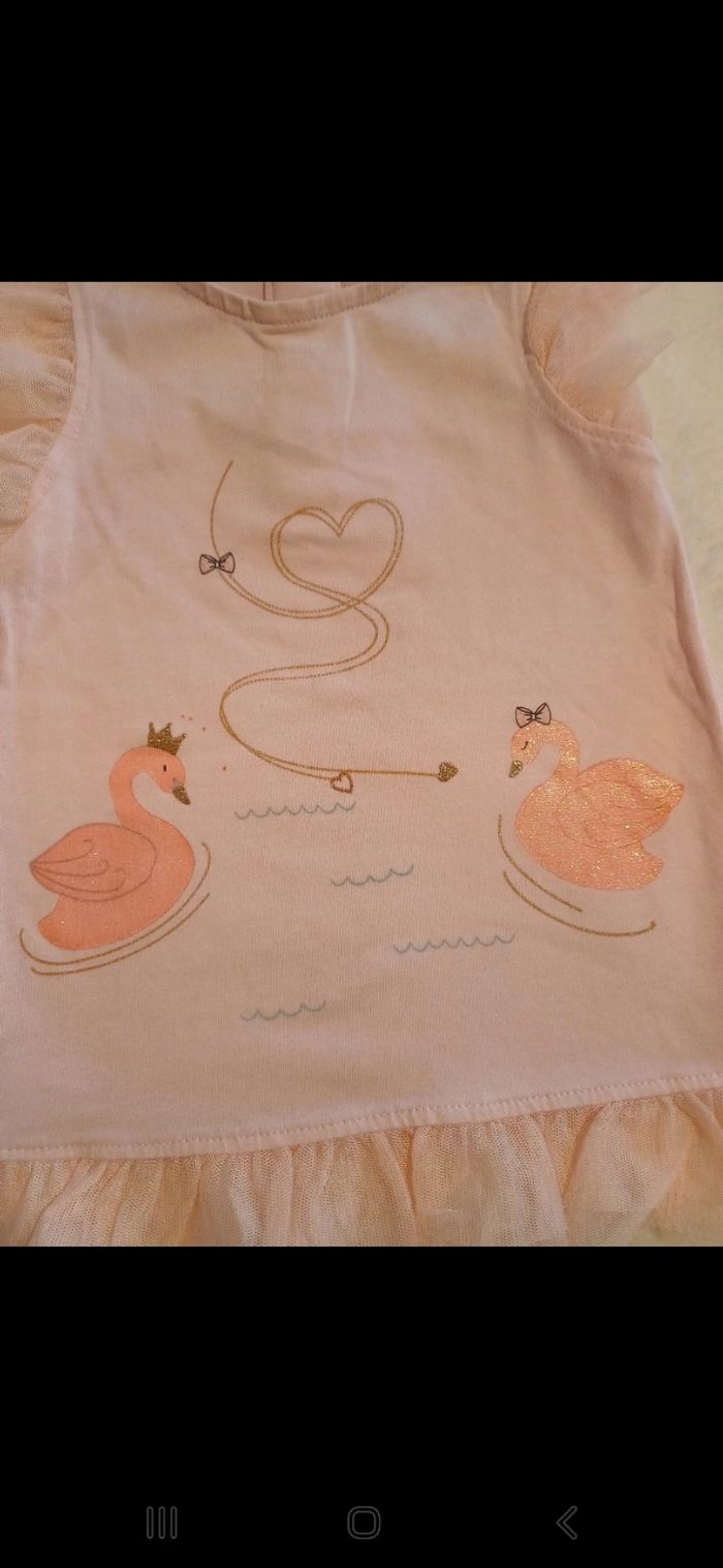 Robe bébé taille 9 mois - photo numéro 2