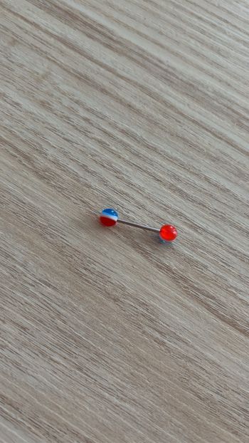 Piercing à la langue en acier inoxydable