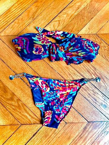 Maillot de bain 2 pieces très féminin T44/95B-C