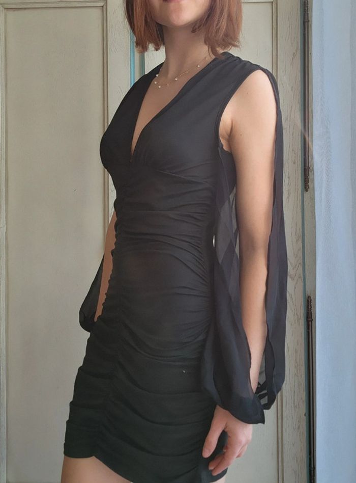 Robe froncée noire manches voilées - photo numéro 2