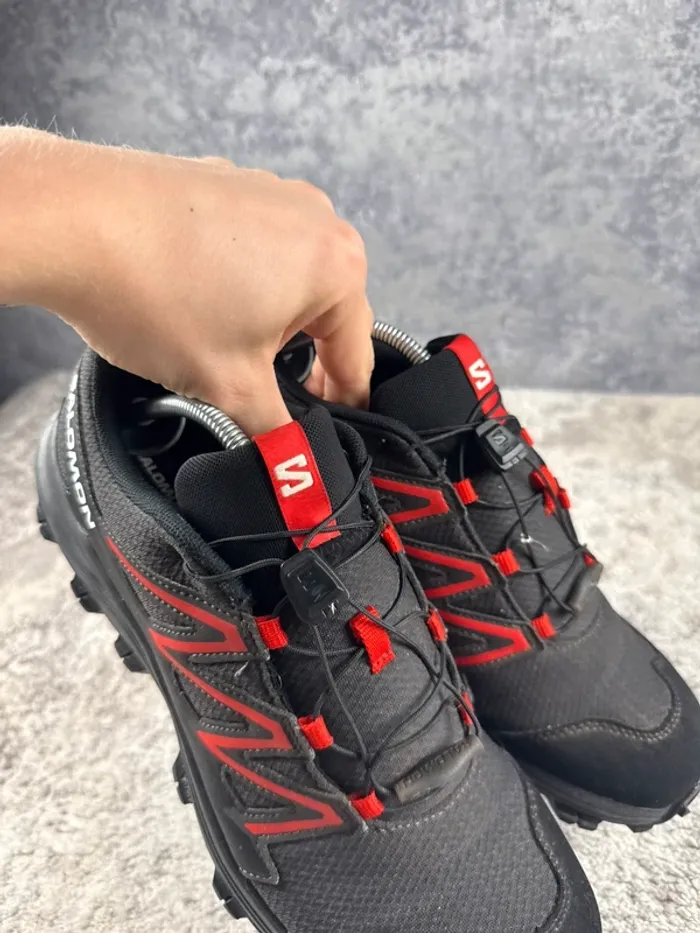 Salomon Wattara Trail Shoes - Black & Red - photo numéro 11