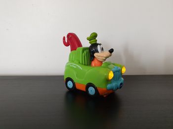 Tut tut bolide Disney "La dépanneuse magique de Dingo" VTech