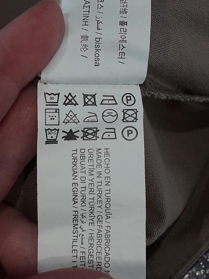 Pantalon Pull and Bear neuf - photo numéro 5