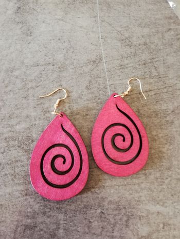 Boucles d'oreilles fushia