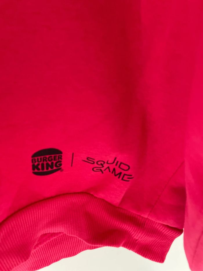 Pull Burger King squid Game rose - photo numéro 2