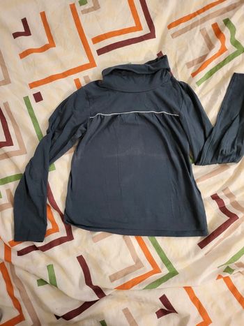 Sous-pull bleu marine 8 ans