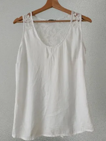 Top à dentelle blanc taille 36 mim