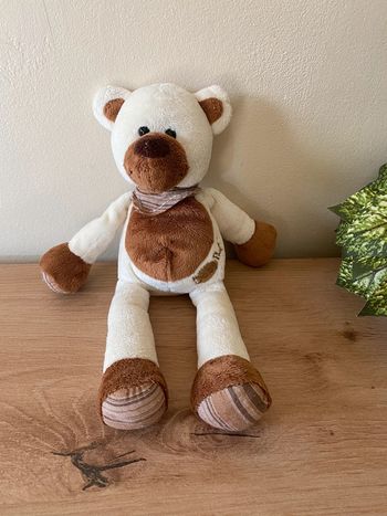 Doudou peluche ours écru marron bandana rayé baby nat