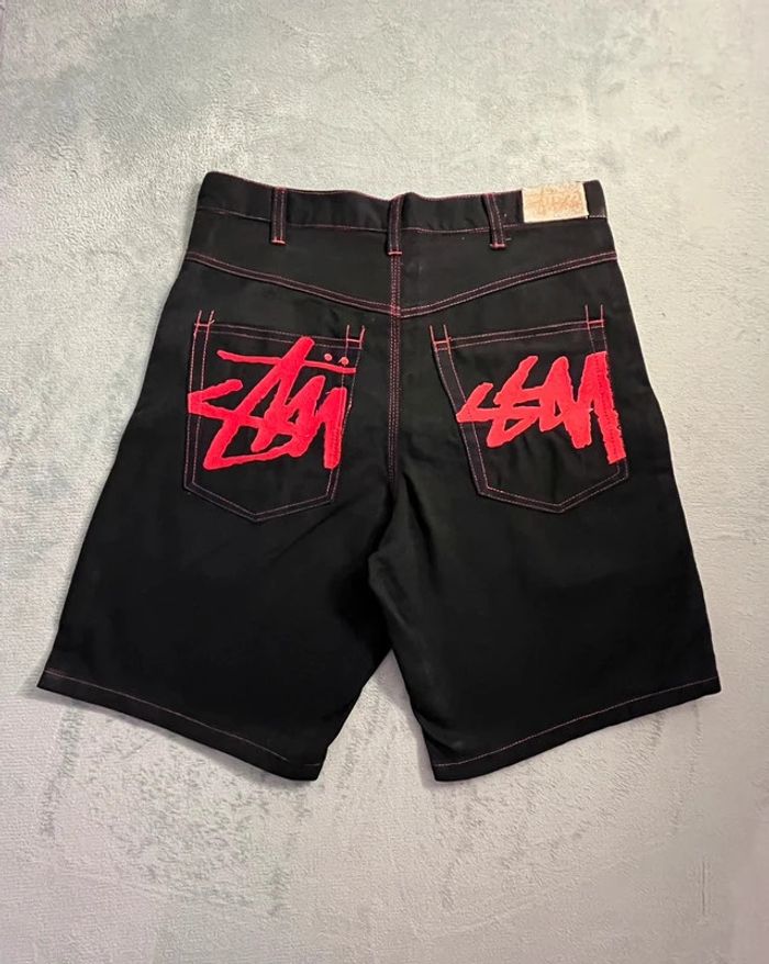 Short/Jort Stussy Embroidered Red Big Logo Back – Taille L