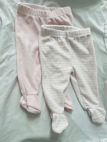 Lot de deux pantalons avec pieds effet velours taille 6 mois - 68 cm