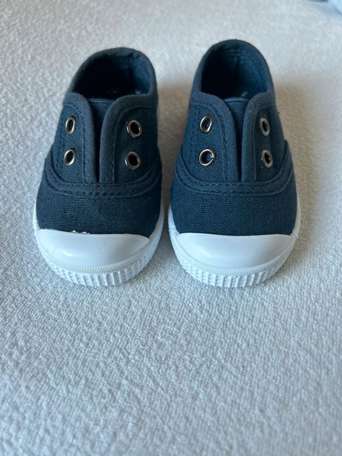Chaussures en toile neuve 21 - photo numéro 2