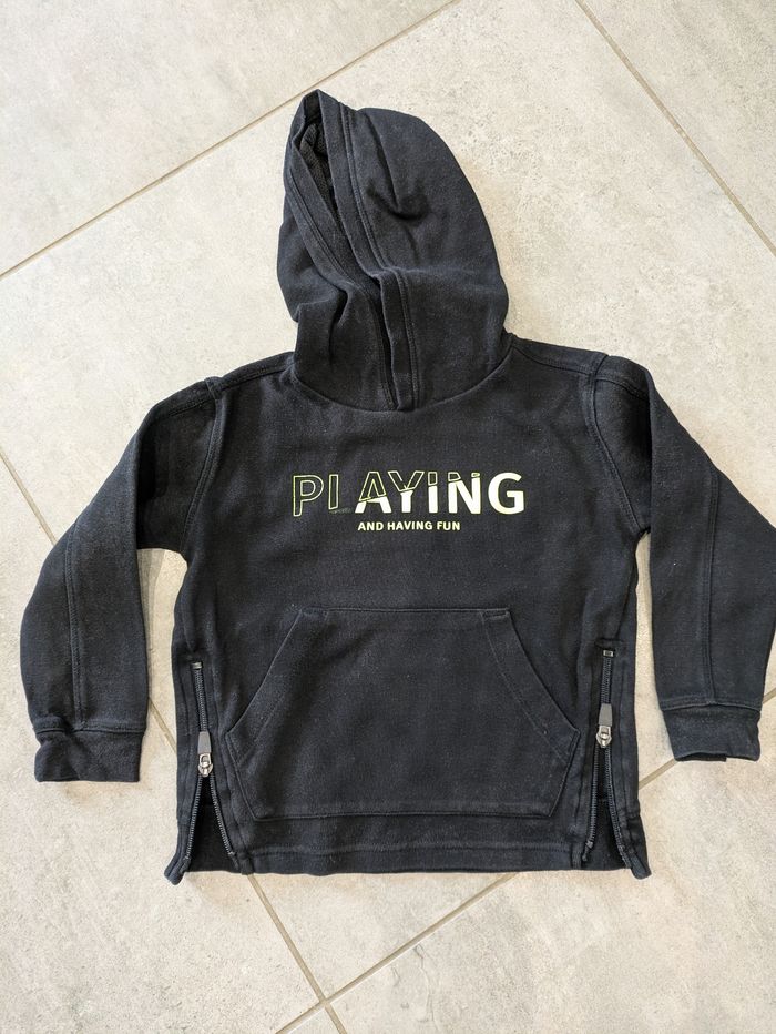Sweat capuche 4 ans noir