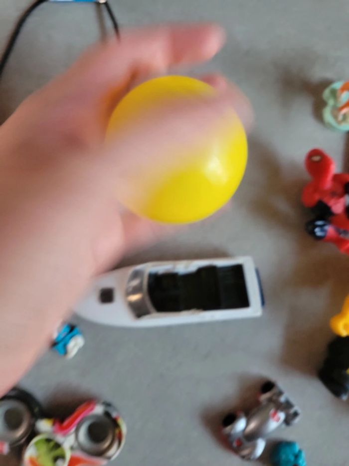 Lot Jouet divers spiderman smurf anse spnier bateaux collier - photo numéro 11