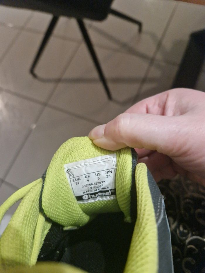Chaussures de handball Hummel pointure 37 très bon état - photo numéro 4