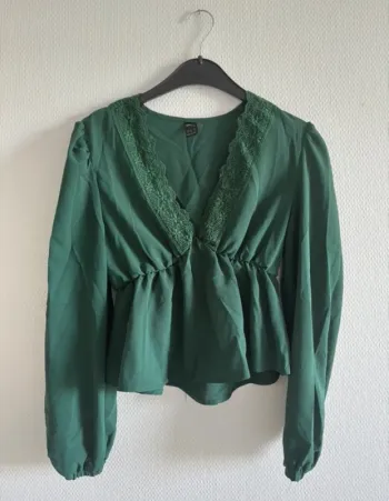 Blouse dentelle verte