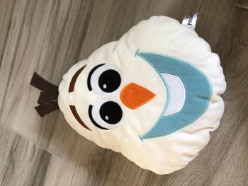Coussin Olaf, Disney