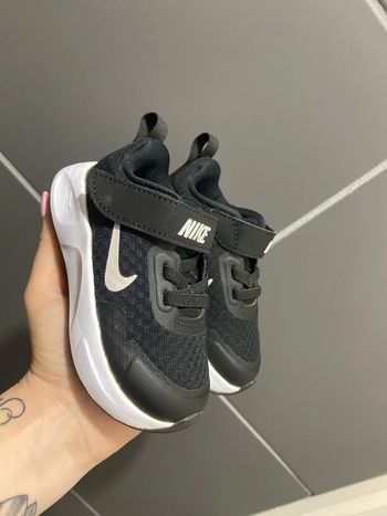Basket nike taille 21 neuve