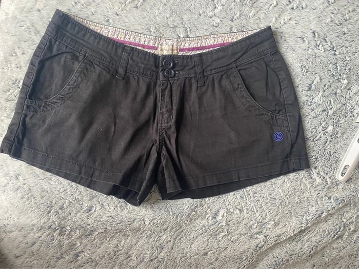 Short femme élément