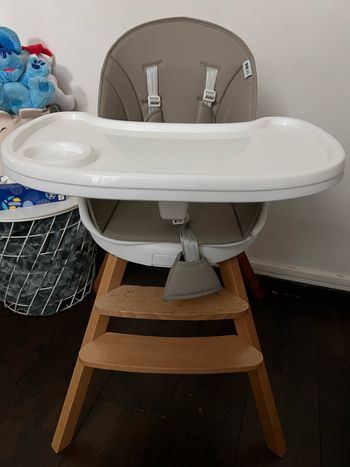 Chaise haute pivotante