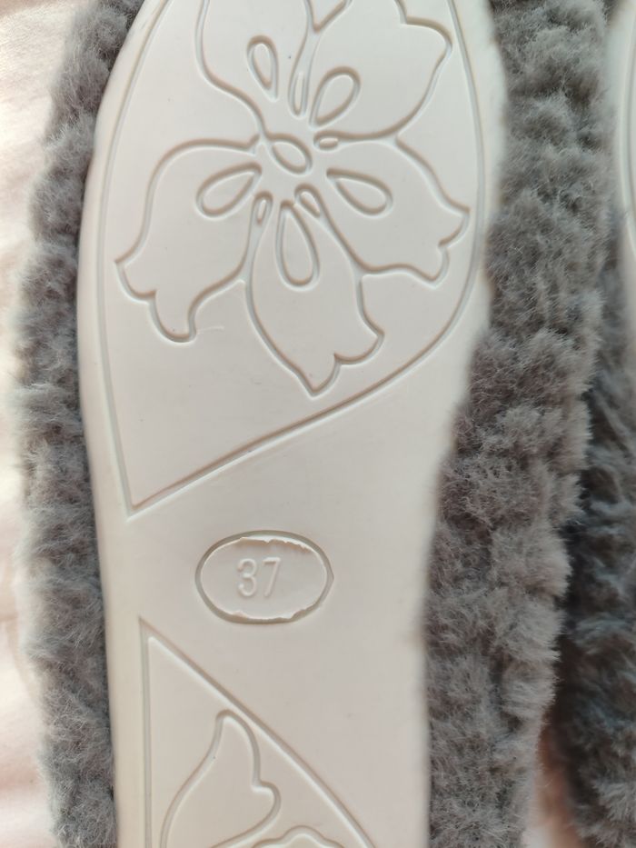 Pantoufles femme 37 - photo numéro 3