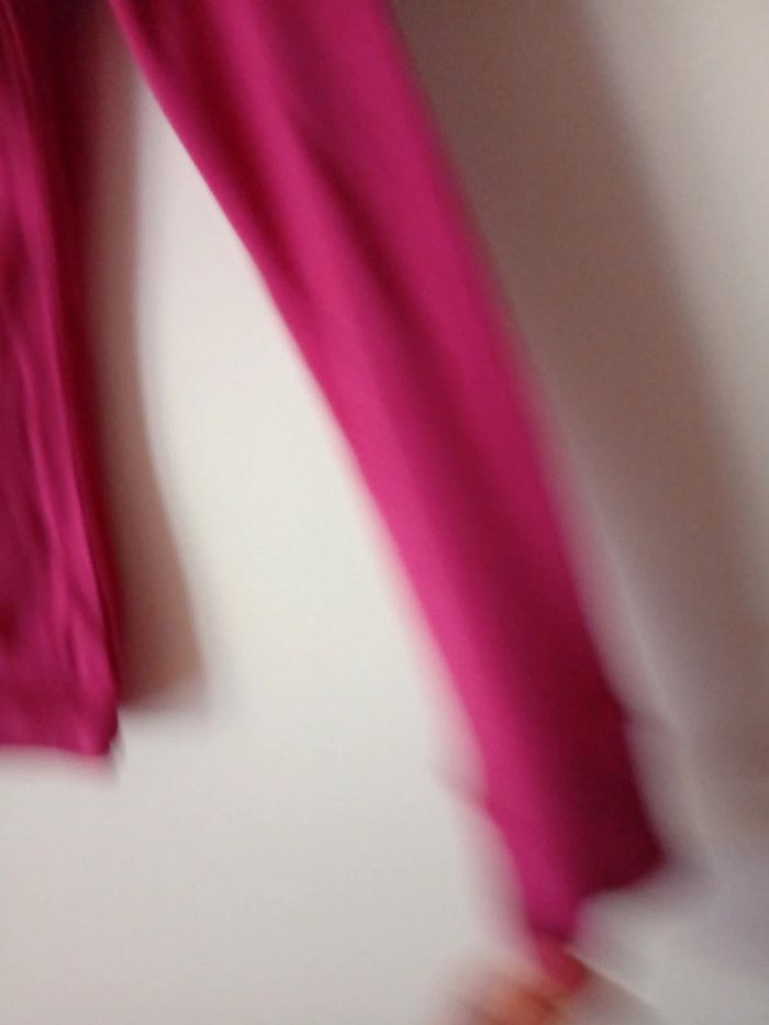 Joli pull à col roulé fuchsia.  10 ans - photo numéro 13