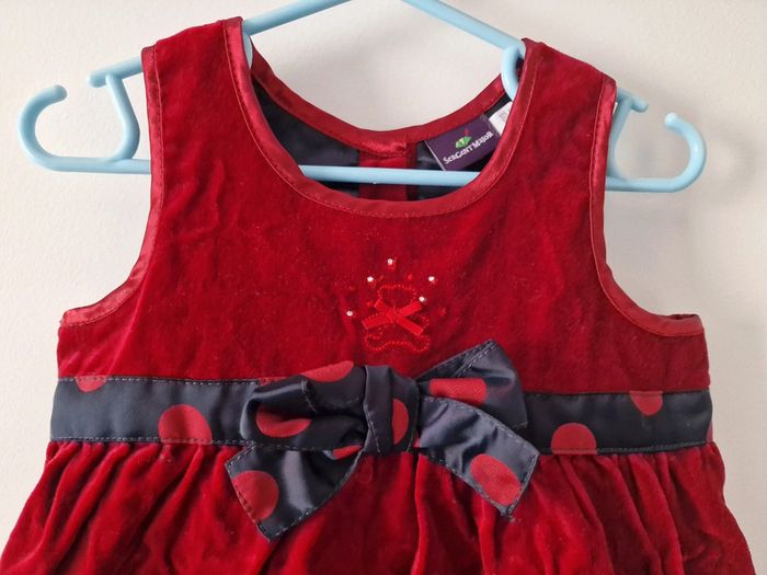 Robe en velours rouge Sergent Major 12M (BE avec défaut) - photo numéro 4