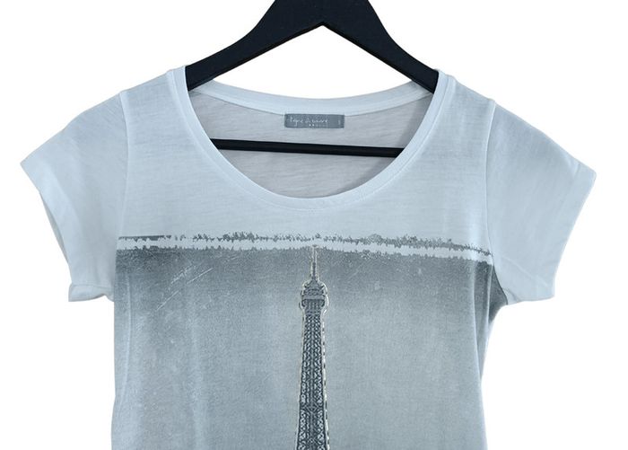 T shirt blanc casse imprime tour eiffel. Ligne a suivre. Taille S / 36 - photo numéro 2