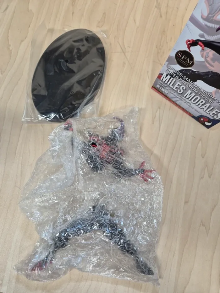 Figurine Marvel Spider-Man Maximum Venom : Miles Morales - photo numéro 8