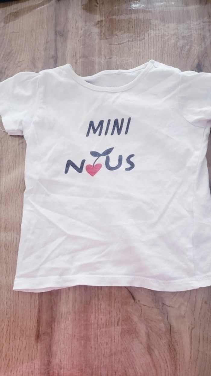 Vend t shirt 24 mois fille