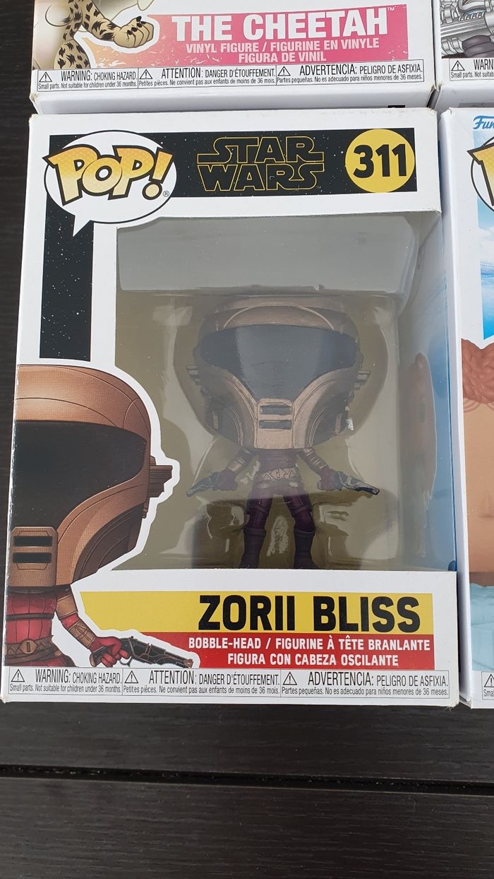 Figurines Pop et Batman lumineux - photo numéro 3