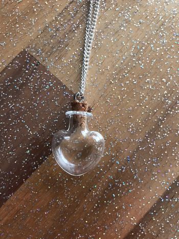 Collier flacon coeur