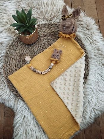 Doudou + attache tétine