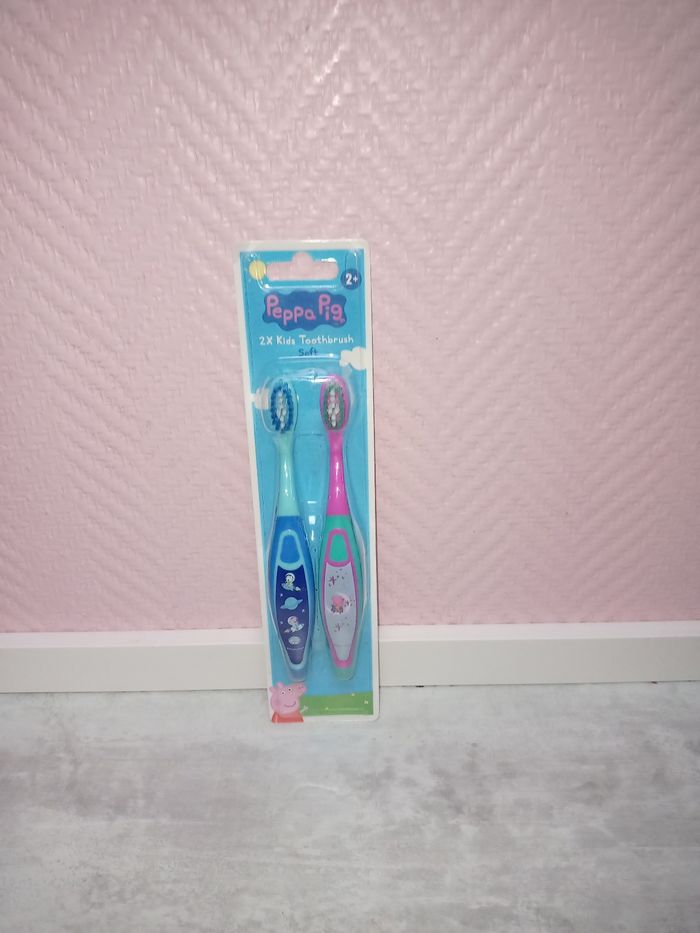 Lot De 2 Brosses à Dents Musicales Vintage 3 SUISSES - Enfant Rose - NEUVES