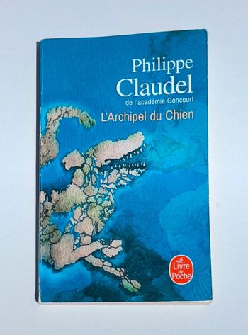 Livre l'archipel du chien