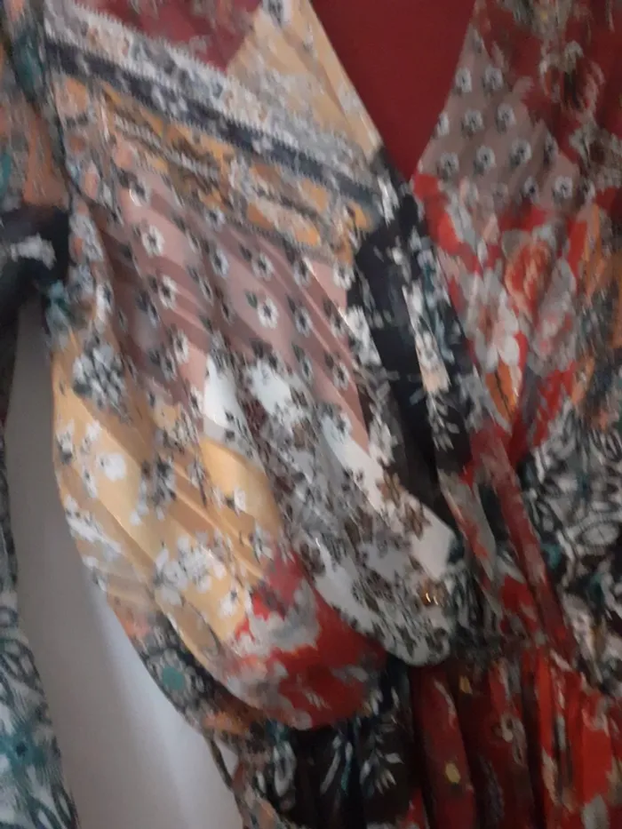 Très longue robe jolie - photo numéro 3