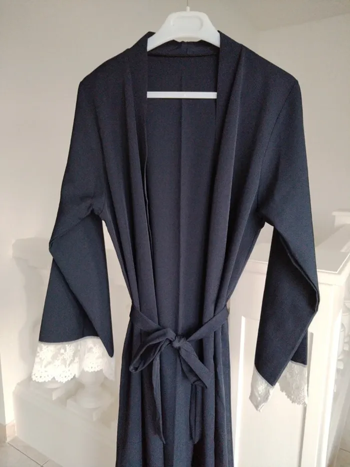 Kimono abaya avec ceinture à nouer manches dentelle - photo numéro 4