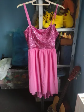 Robe patineuse à paillettes