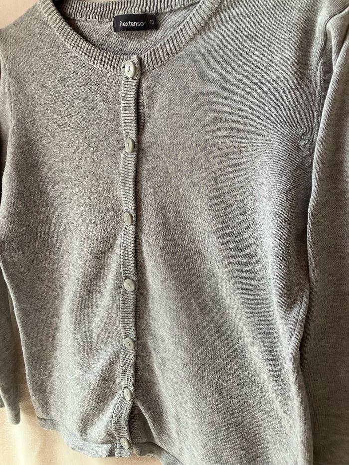 Gilet gris clair In Extenso 8 ans (1€50) - photo numéro 2