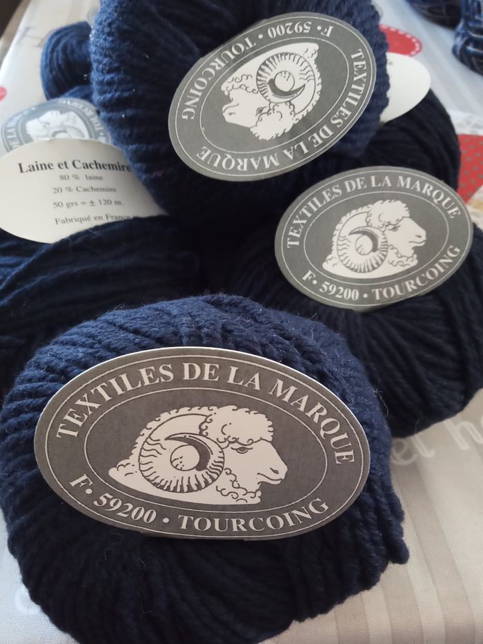 Lot de 9 Pelotes (Laine et Cachemire) 50g "Textile de la Marque" - Neuves - photo numéro 2