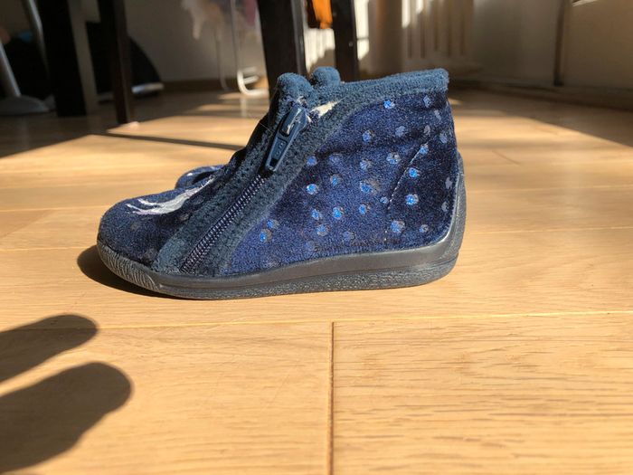 Chaussons fille Bellamy pointure 23 - photo numéro 2