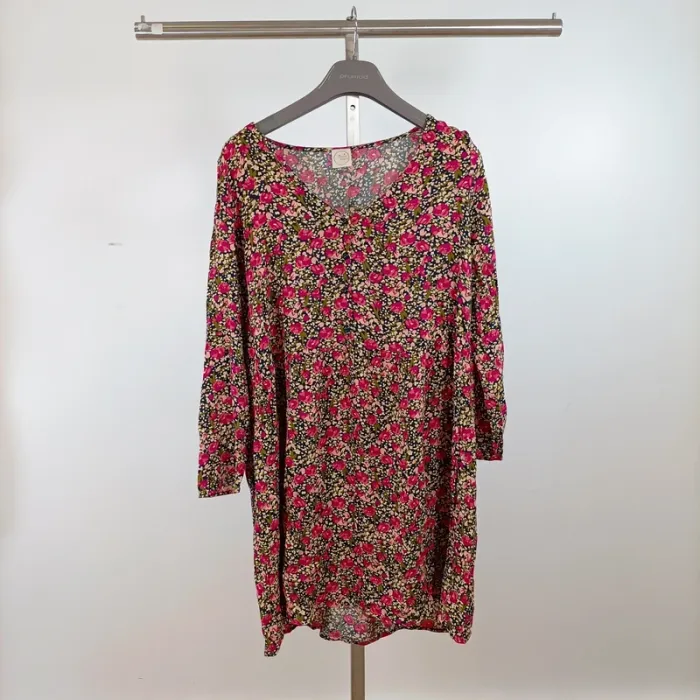 1 salopette + 5 robes + 2 hauts femme taille L, pièces variées et colorées L031 - photo numéro 6