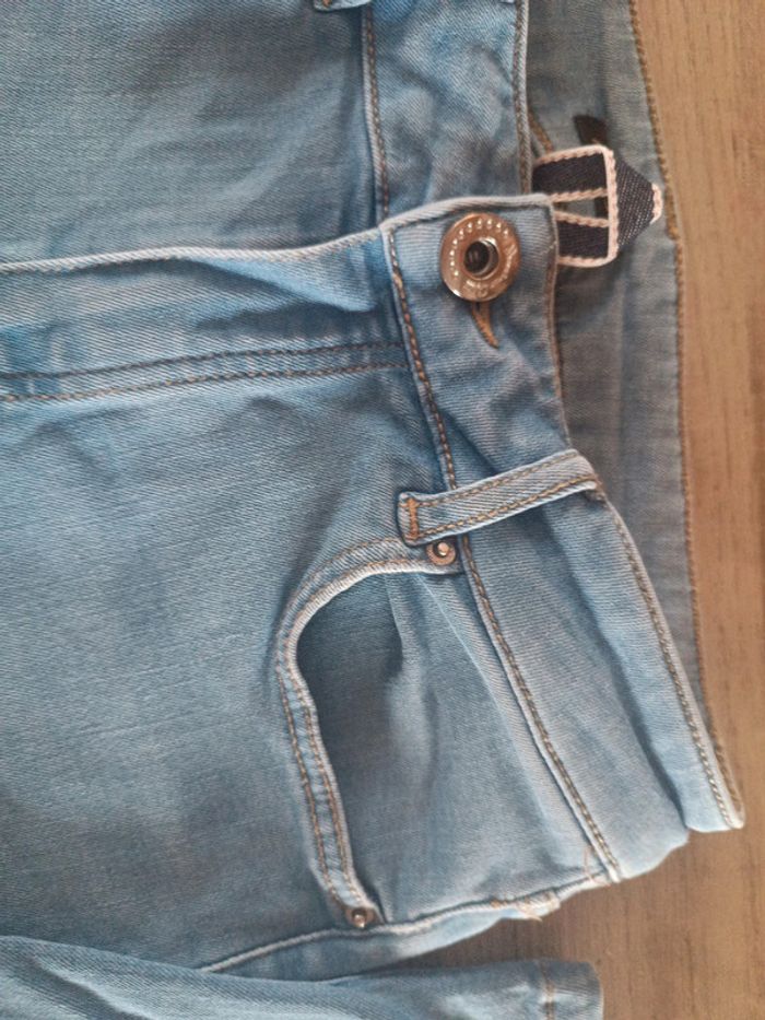 Jeans bleu clair - photo numéro 4