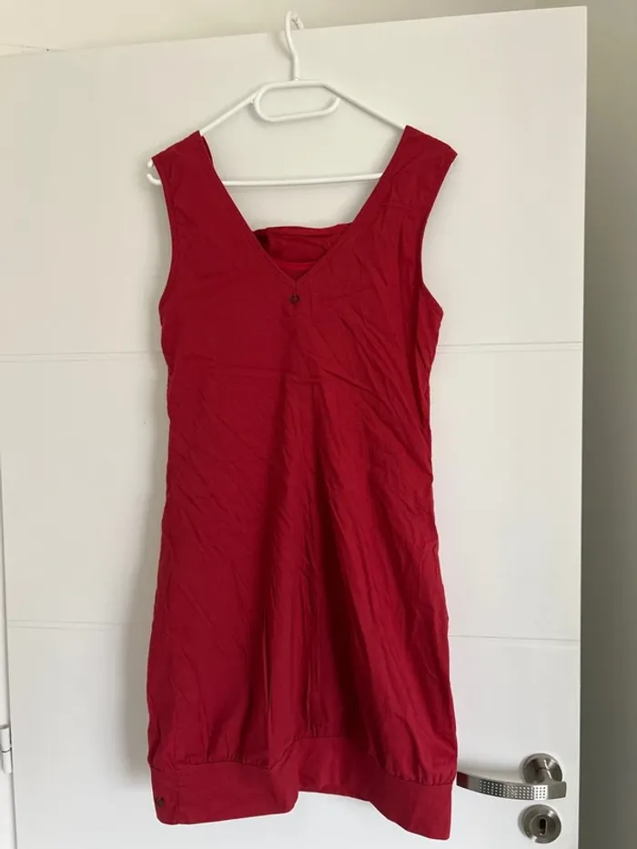 Robe rouge - photo numéro 4
