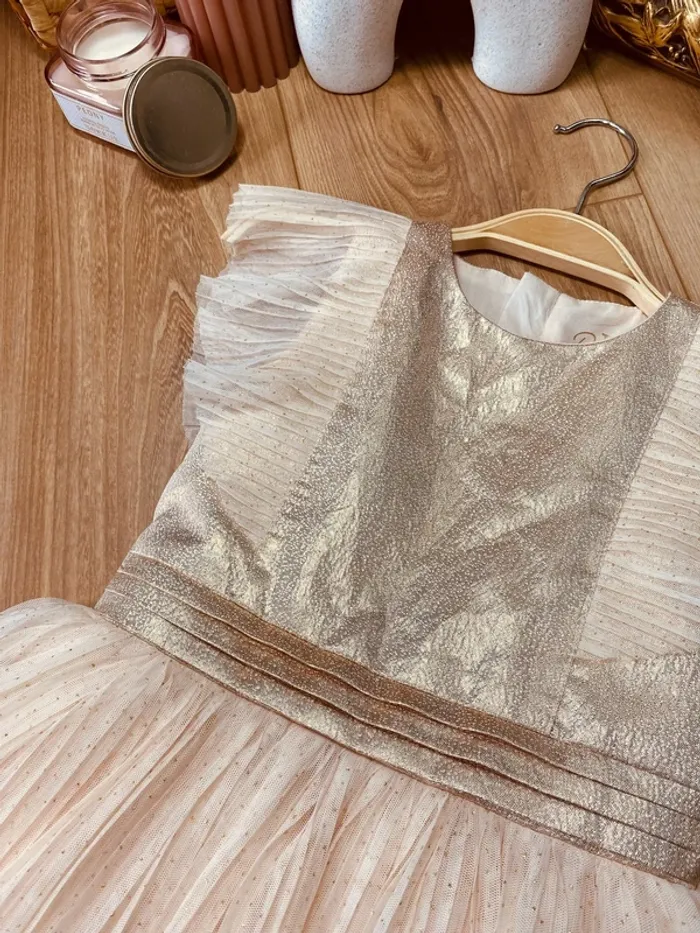 Taille 3-4 ans Robe créateur fille TAO beige pêche doré * satin tulle scintillant * 🩷 - photo numéro 3