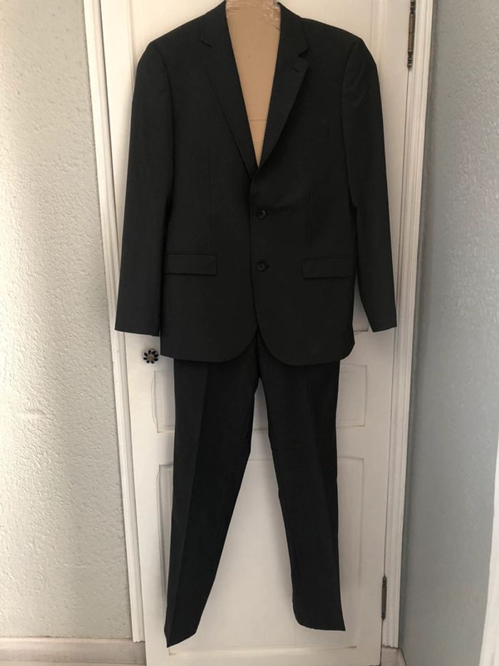 Costume « esprit » fit gris à rayures très fines T 50(40/42) porté 1 fois