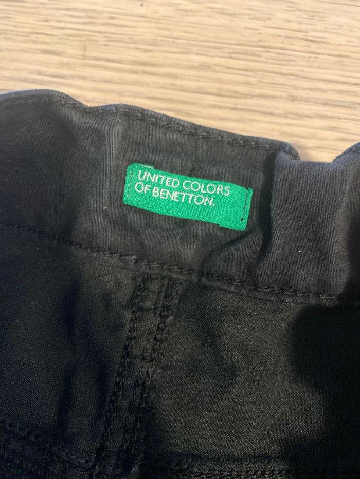 Pantalon noir Benetton taille 8-9 ans - photo numéro 2